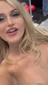 Stephaniethestripper is a whole vibe luv her