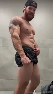 Veins poppin
