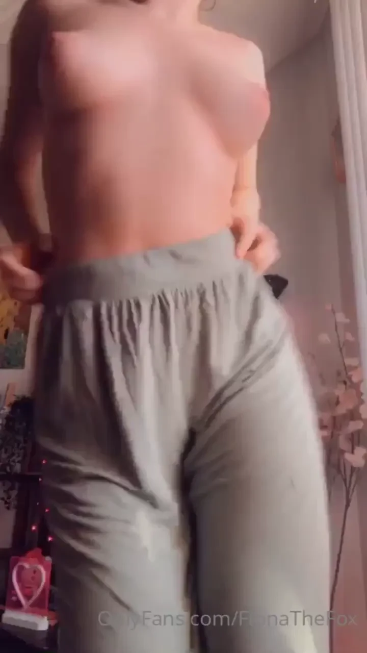 Showing off for titty tuesday and twerking tip 5 to receive the second 