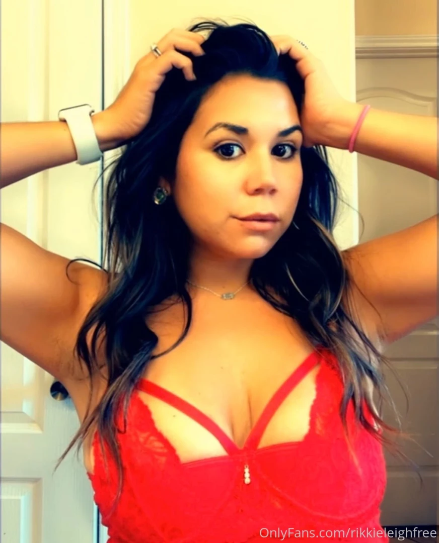 My childhood bff just started her onlyfans she s tiny and has the best part 1 
