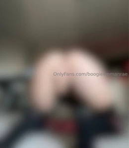 I present to you on this humble sunday afternoon hella tatted ass