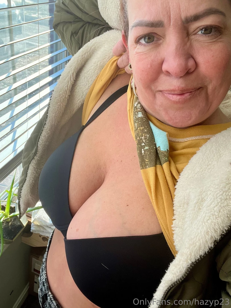 My truck just died otw to the mechanic s and now i m waiting on a tow 