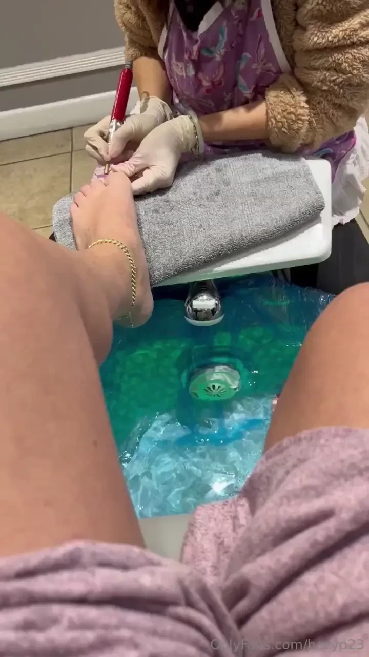 Are you into feet comment below or dm me if you re interested in being 