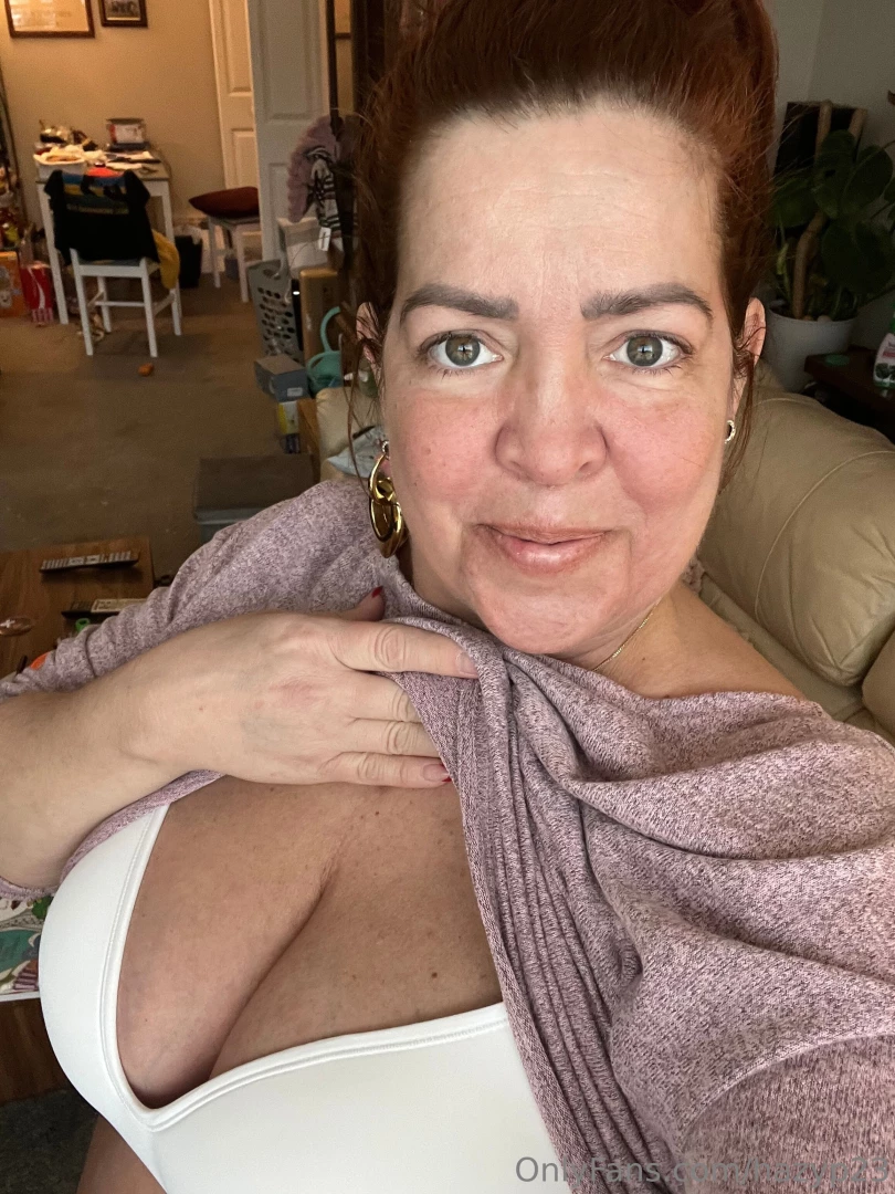 Can you tell i ve been tanning 