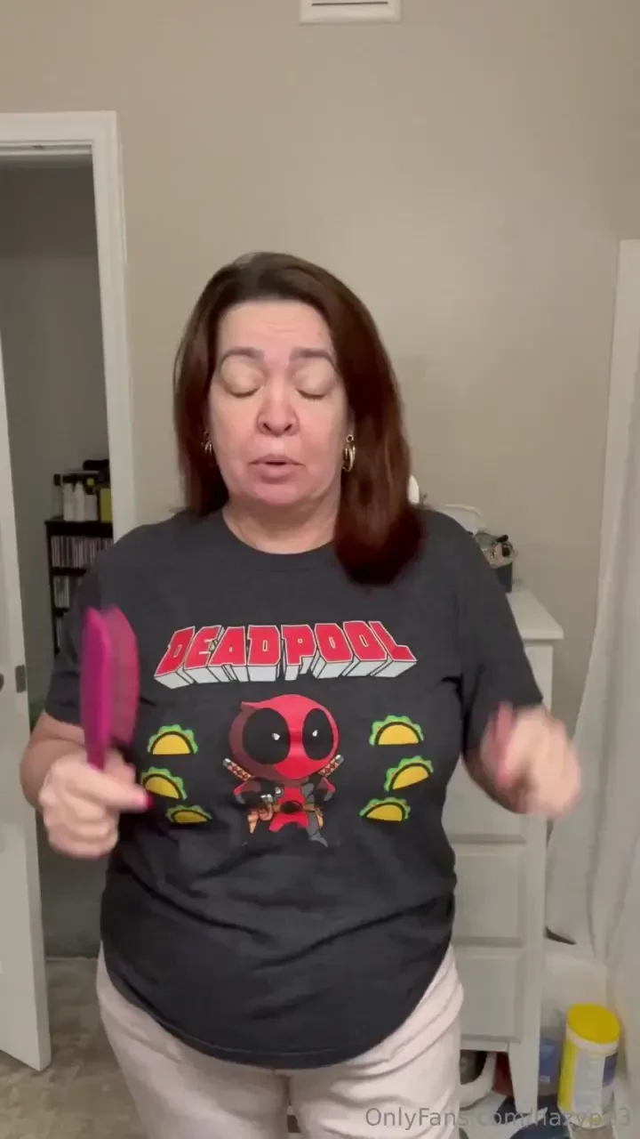 Here is a silly blooper from the video i m posting at 5 pm est someone 