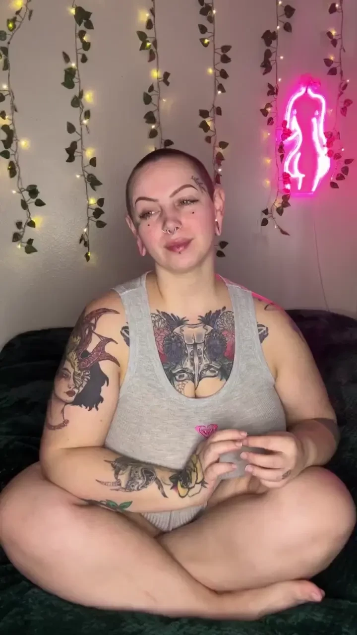 Happy new year universe knows i need it this video is just an apology 