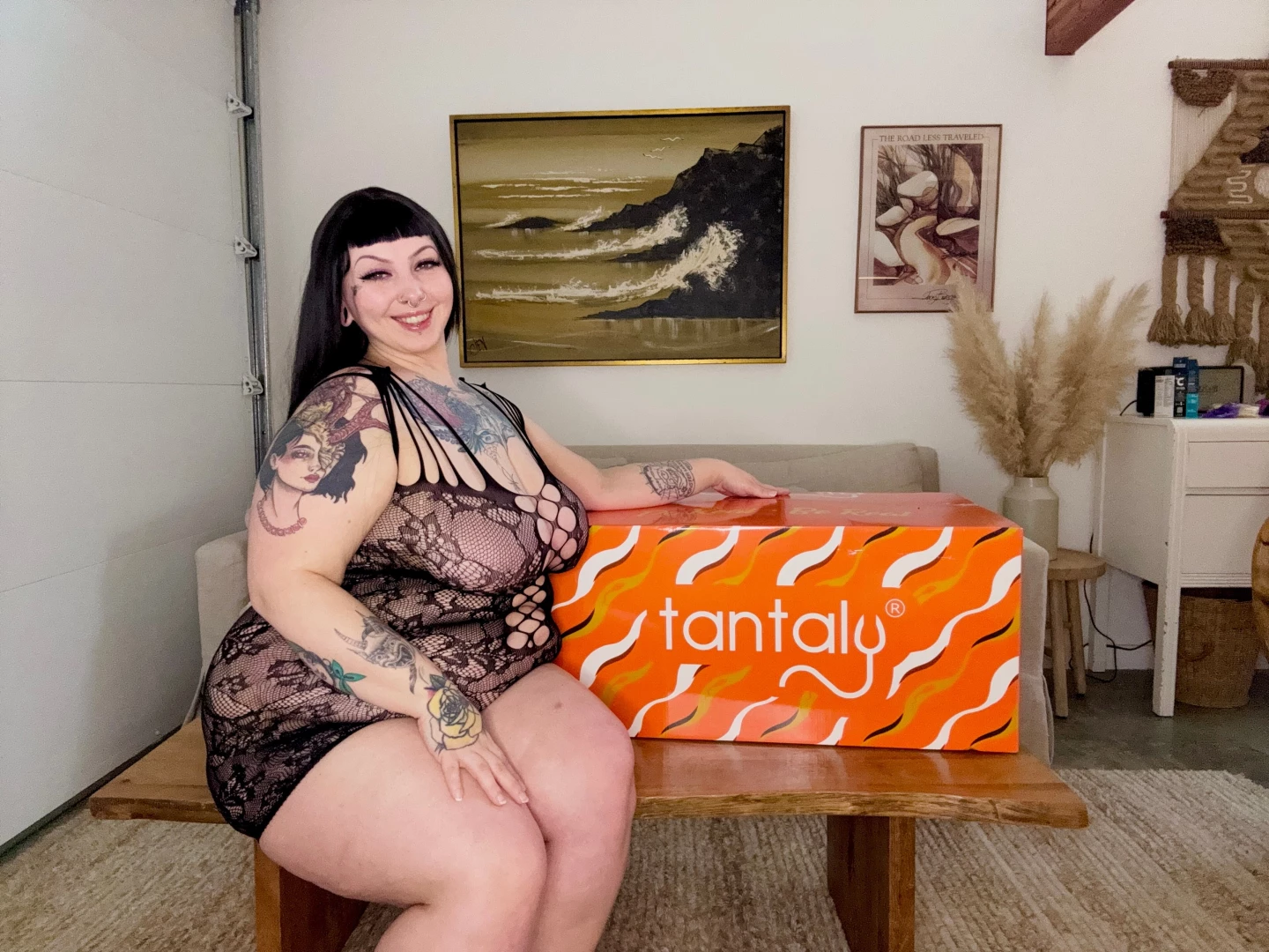 I ve got a new toy to review it sure looks big doesn t it i wonder part 1 