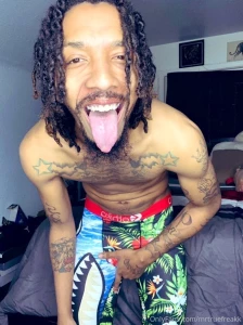 Come suck this gummie worm