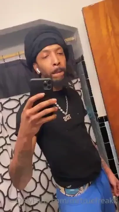 Who want the rest of the videos can you tell i m high amp horny today 