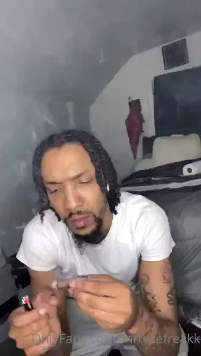 I just want y all to show me love and actually tip me like shit 