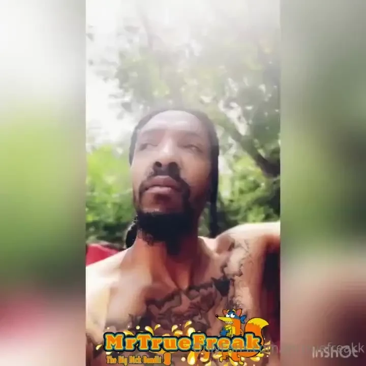 Crazy y all be complaining about xyz but been subscribed a year amp 