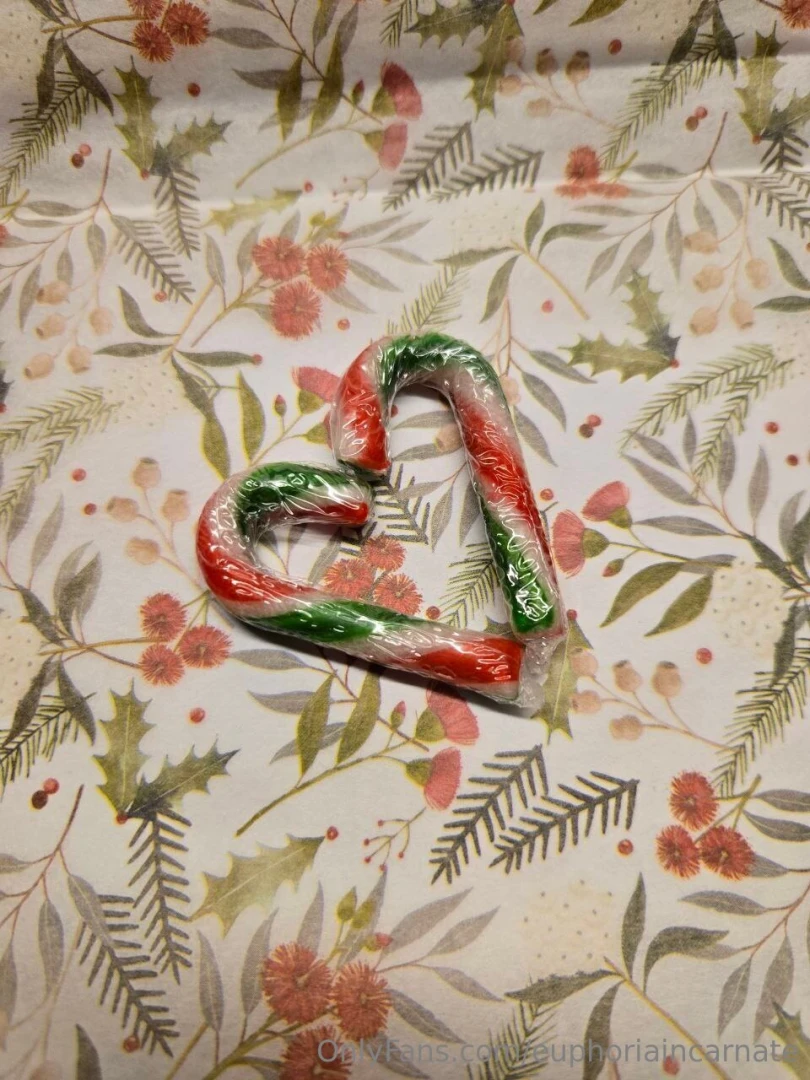 Early christmas came with this new set let me know if you want to see part 4 