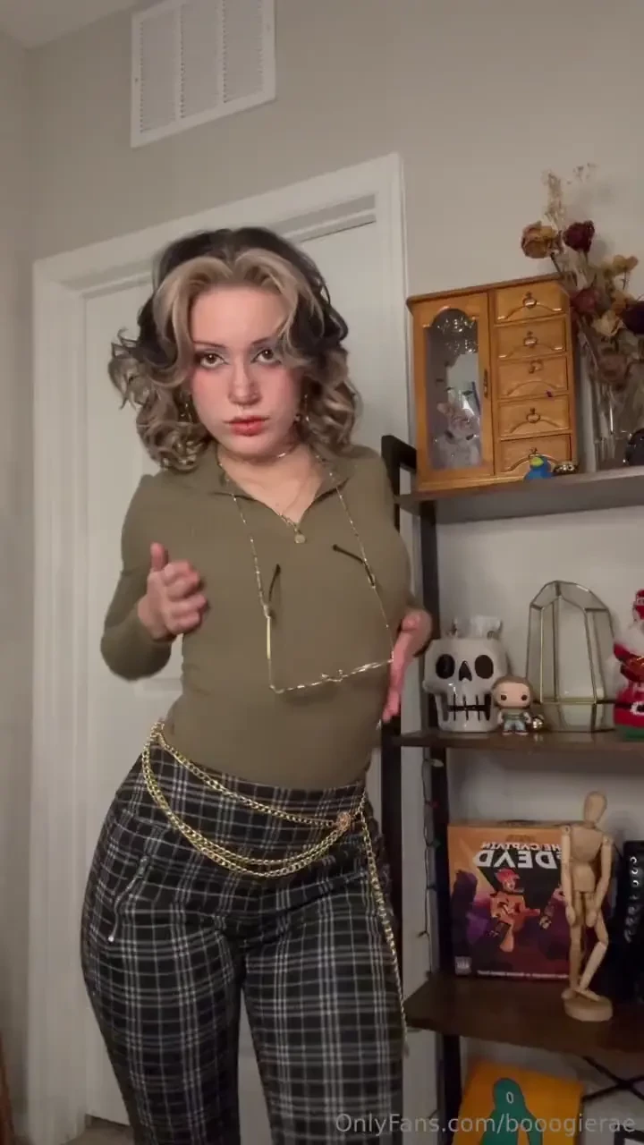 My outfit for the lil christmas program i went to with my family 