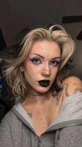 What do you think of my makeup today part 2