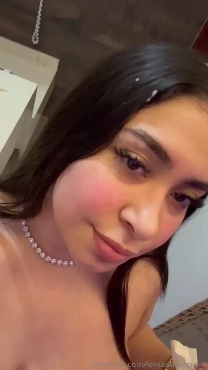 Hoy me dejaron toda llena de leche 