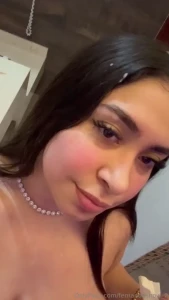 Hoy me dejaron toda llena de leche