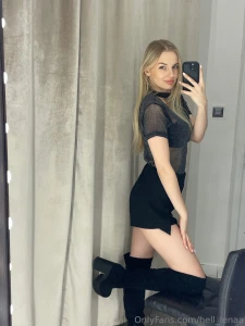 Who s ready to buy a pretty girl a coffee are there any brave men here