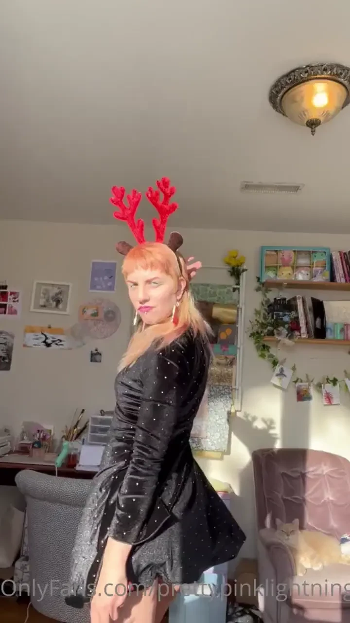 Fit check for christmas eve lmao i never do these so i gotta make it 