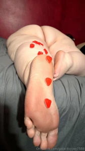 Happy valentines day if you dont have a valentines i d love to be part 2