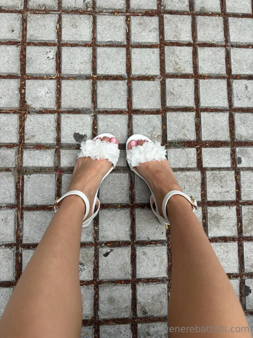 Oggi cos aspettando che qualcuno venga a togliermeli per giocarci un 