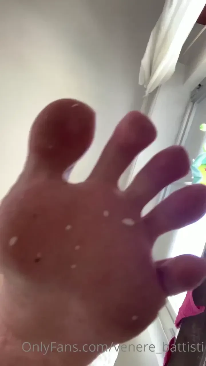 Buongiorno cari sono finalmente tornata ecco un regalino per voi 