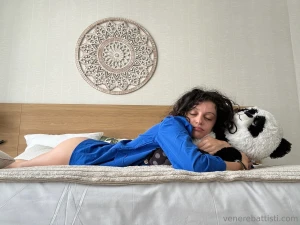 Domenica coccole pigrizia e qualche sorpresa sotto le coperte