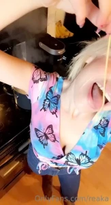 Smoke sesh amp make dinner with me part 1