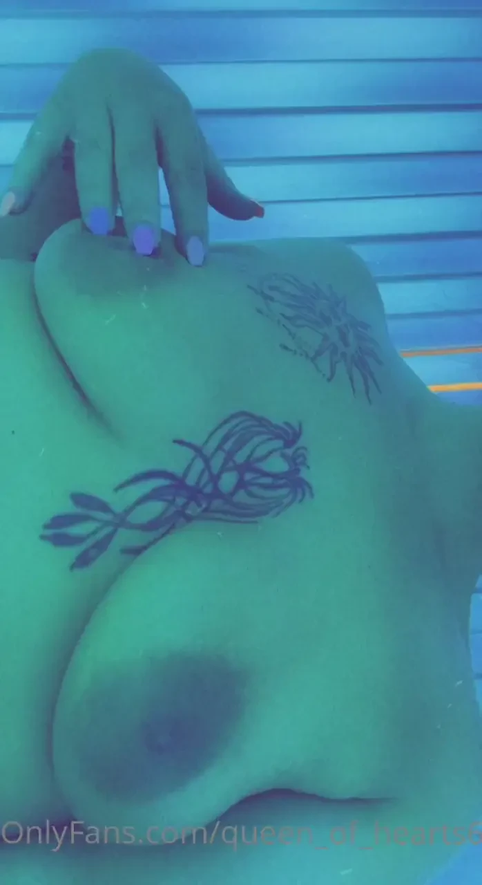 Dropping a bj video in one hour biggest dm tip will get it for free 