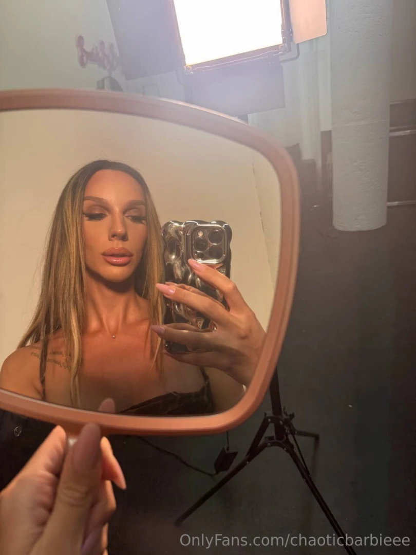 The pest part about a mirror looking at my reflection 