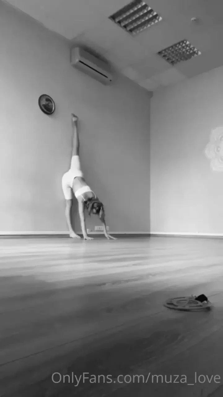 Can you tell us what fantasies this pose evokes in you 