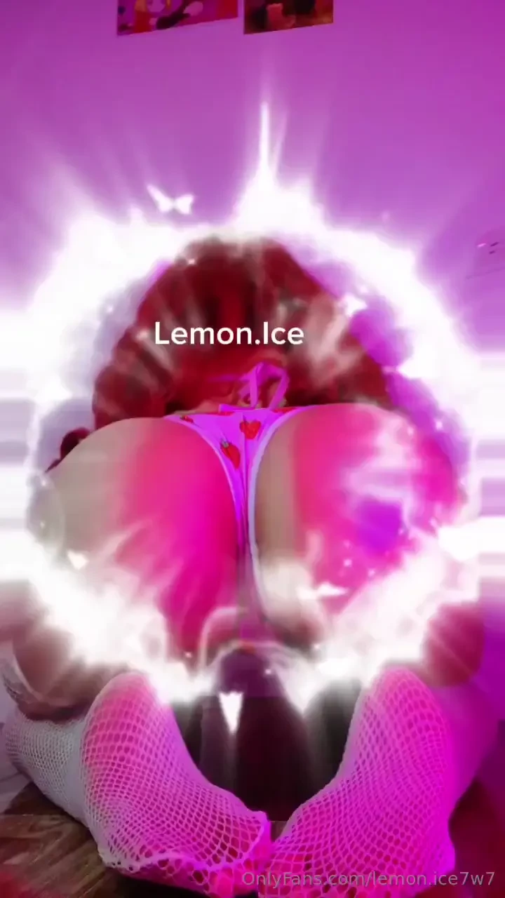 Que bonito me queda el traje qu piensas tu 7w7 