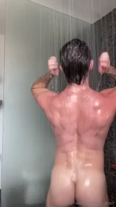 Currently in a growing my hair out phase what do you guys think