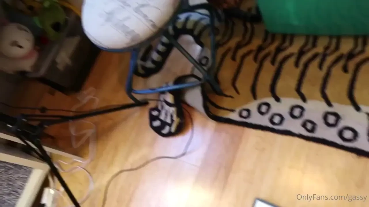 Your burp queen has arrived a lil custom burp content for all you who part 1 