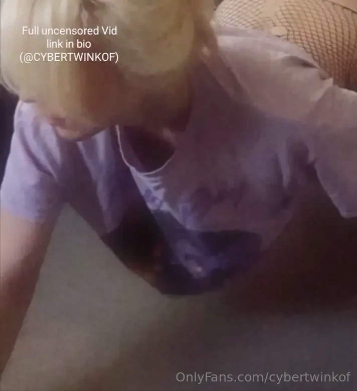 Femboy twink plugs his hole and plays 3 26 minute video 