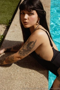 Comenz la temporada de piscinas el agua acaricia la piel y el sol se