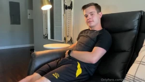 Pt 1 with djguyruben if you re into feet you re gonna love this vid he