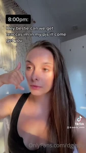 I made a few tiktoks today do you think i m pretttyyyy