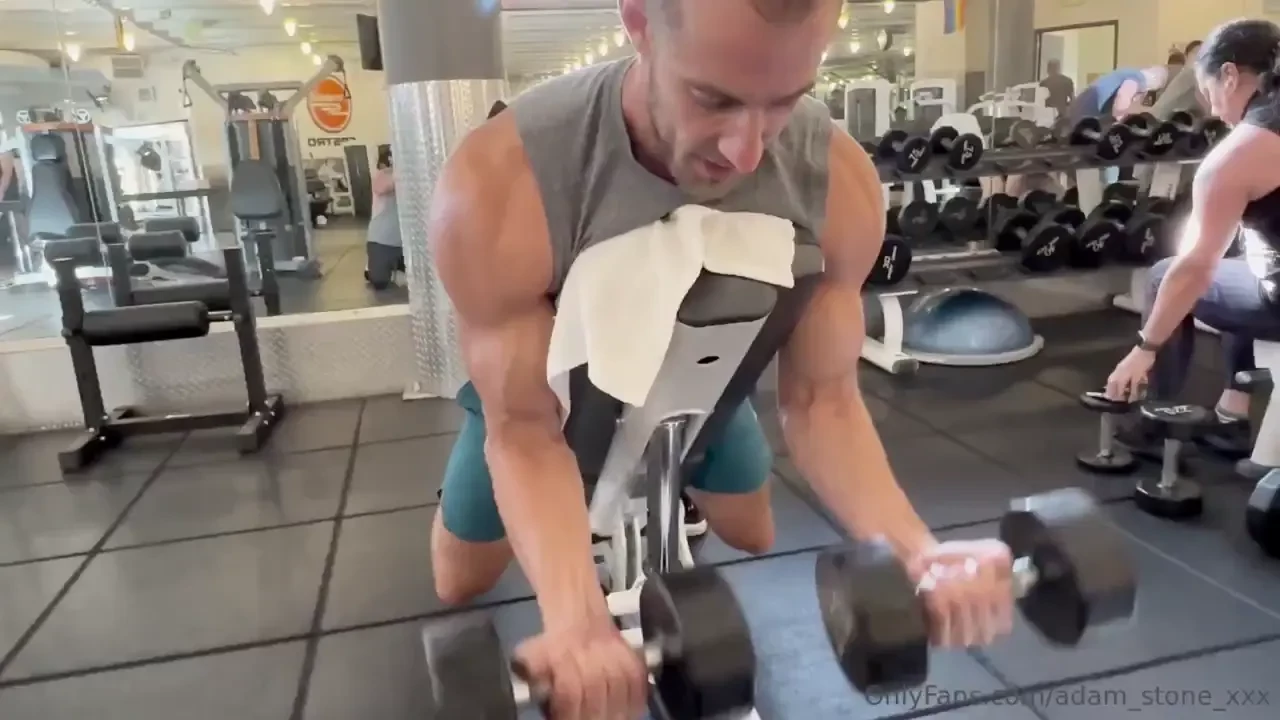 Doin some more curls 