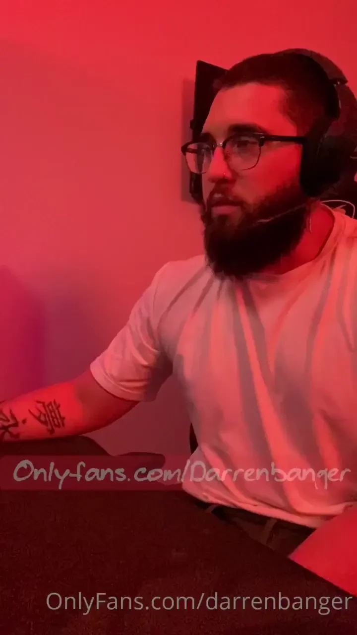 Getting horny mid stream and decided to watch a joi video it felt 