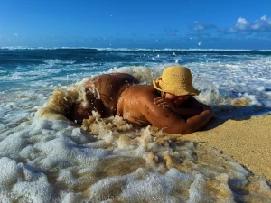 Splash mwuhahaha the ocean caught me off guard it slapped my thighs