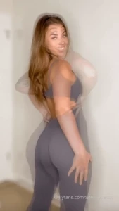 Just got back from my gym session babe i have a new vid for you tonite