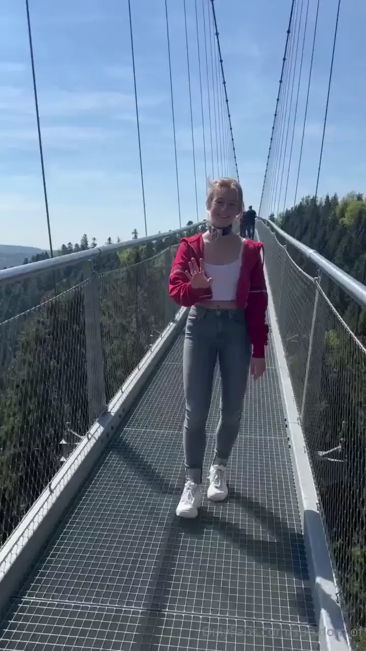 Mit halsband drau en mit toller aussicht outside with my collar and a 