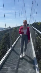 Mit halsband drau en mit toller aussicht outside with my collar and a