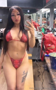 Tip 15 and i ll bless ur dms with a personal video of my pretty