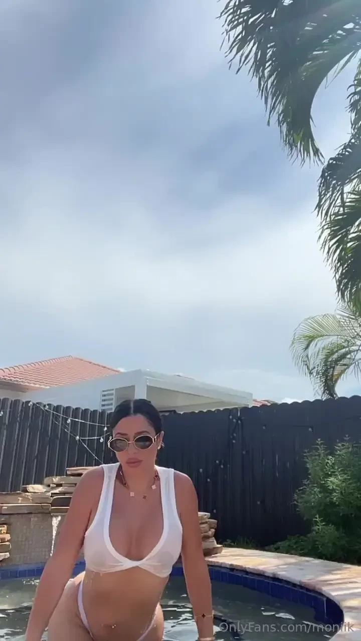 Come play w me in the jacuzzi tex me part 1 