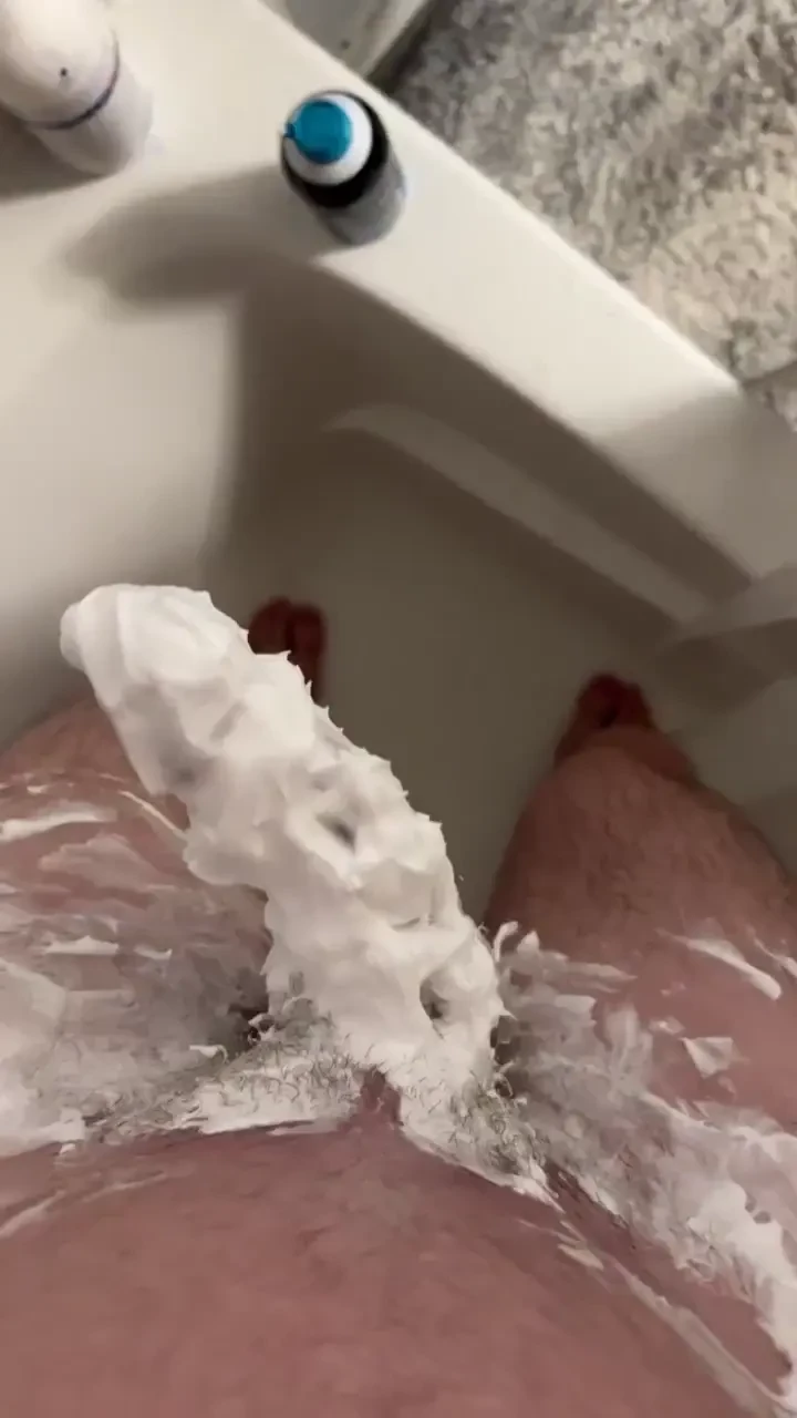 Shaving cream explosion 
