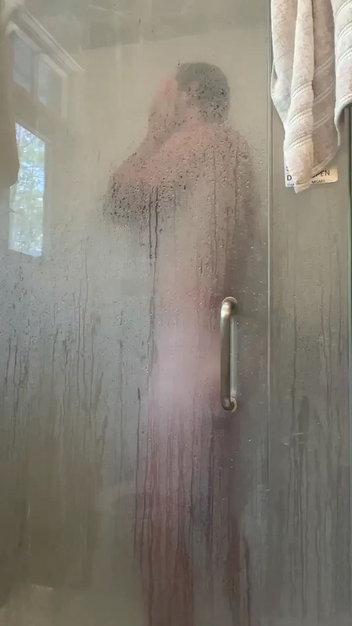 Getting nice a steamy in here 