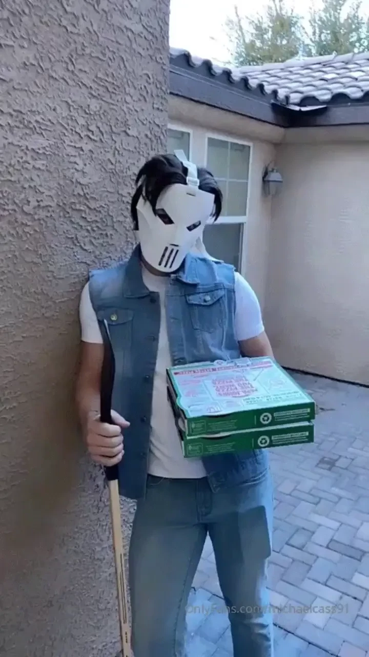 Special delivery officialnmj ordered the meat lovers part 1 