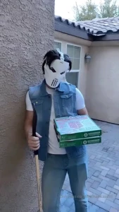 Special delivery officialnmj ordered the meat lovers part 1