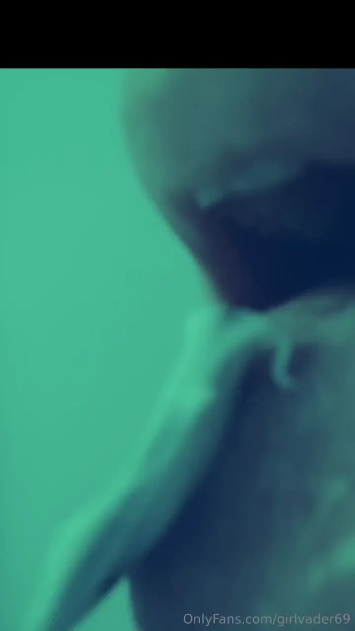 C mo me gusta chupar una buena polla agarrarla y lamer el capullo 